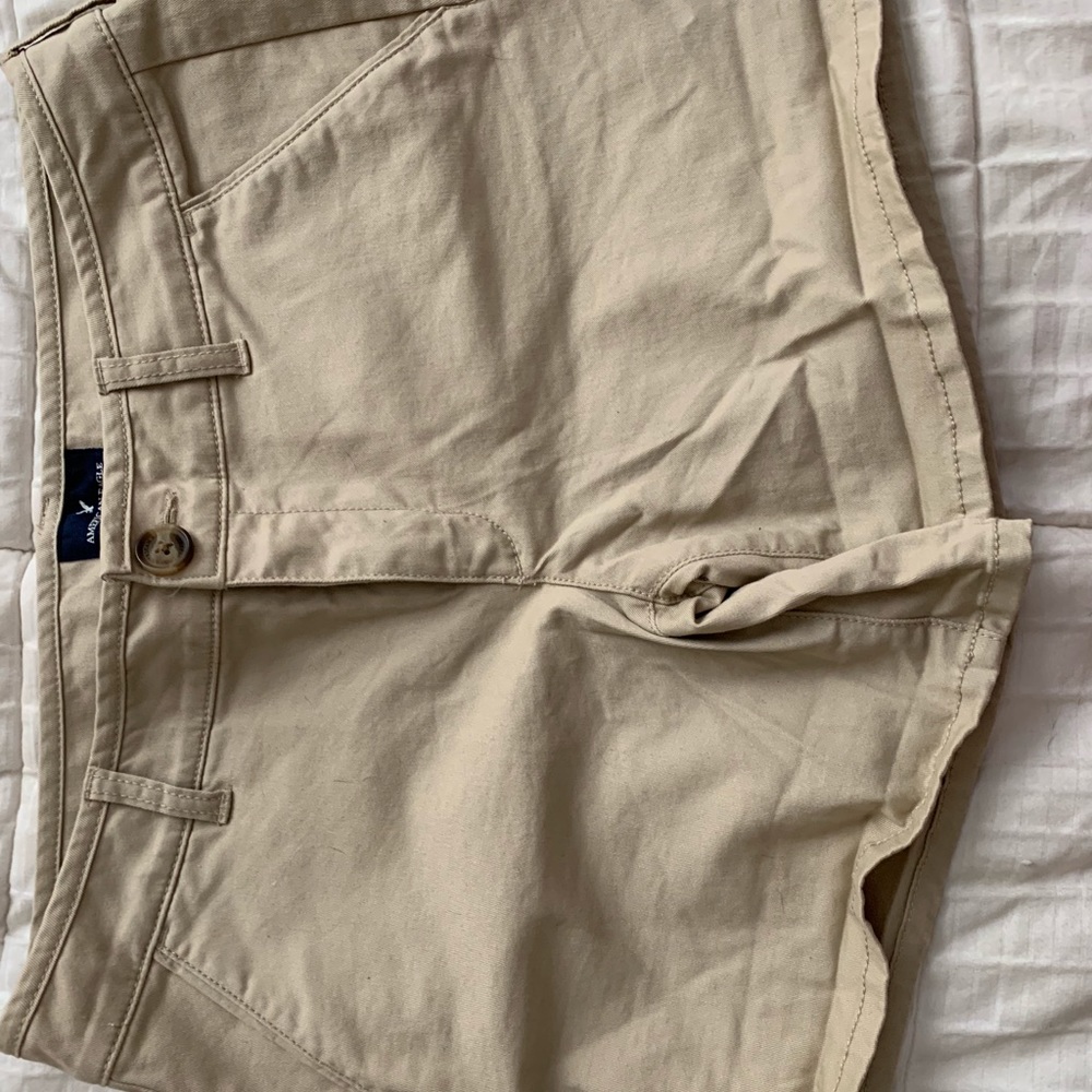 American eagle new with tag khaki shorts